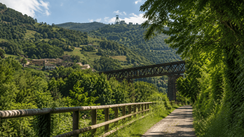 7 rutas de senderismo cerca de Mieres para descubrir la Montaña Central Senda Verde de Turón en Mieres, Asturias